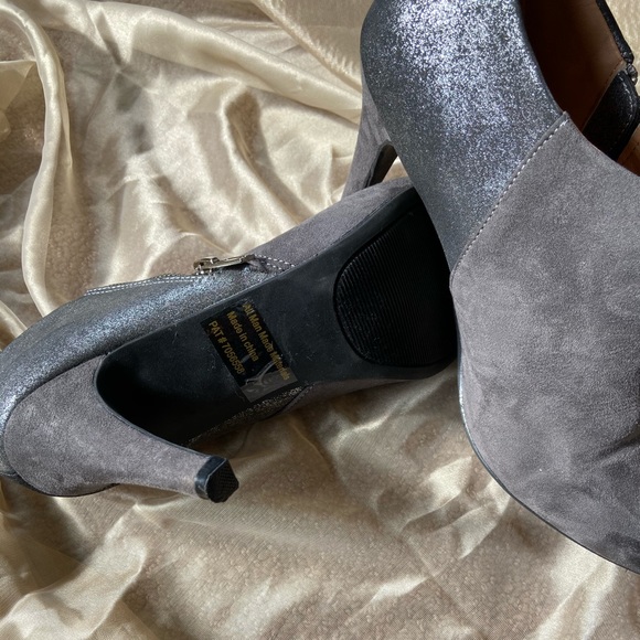 NWT Report "Dulcie" Heeled Booties - Picture 8 of 8